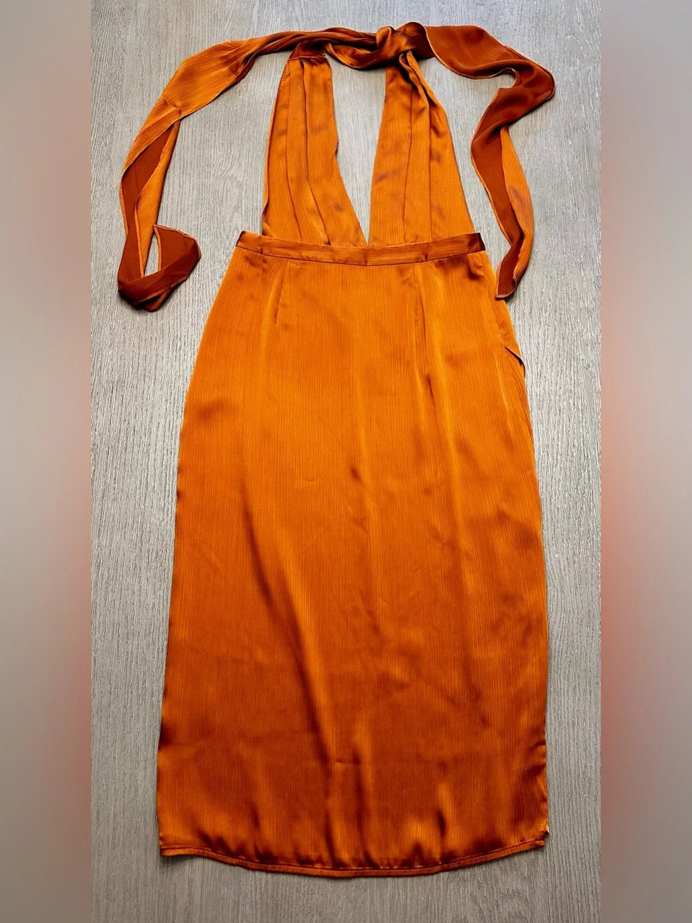 NWT NBD Holden Midi Dress Bronze Satin Halter Deep Plunge Side Slit Size M - Picture 5 of 7